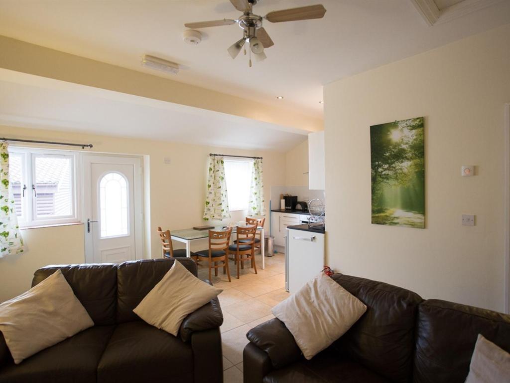 Treetops Cottages & Spa Grimsby Kültér fotó