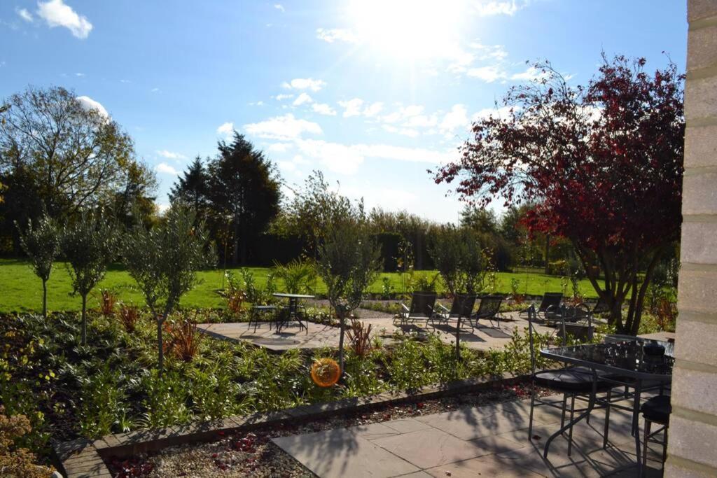 Treetops Cottages & Spa Grimsby Kültér fotó